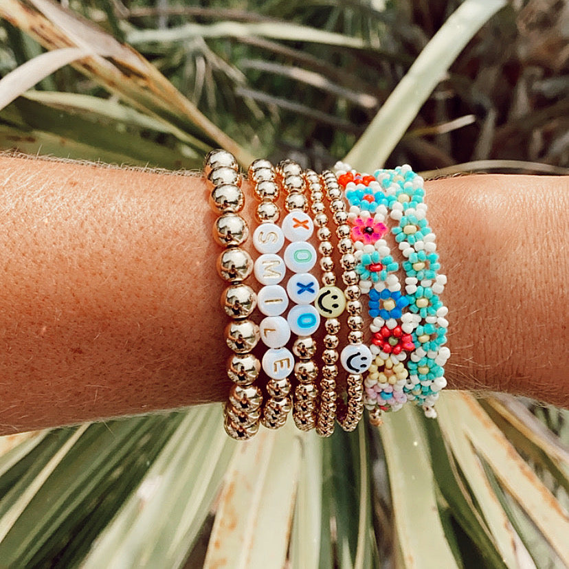 Smile XOXO Beaded Bracelet Set