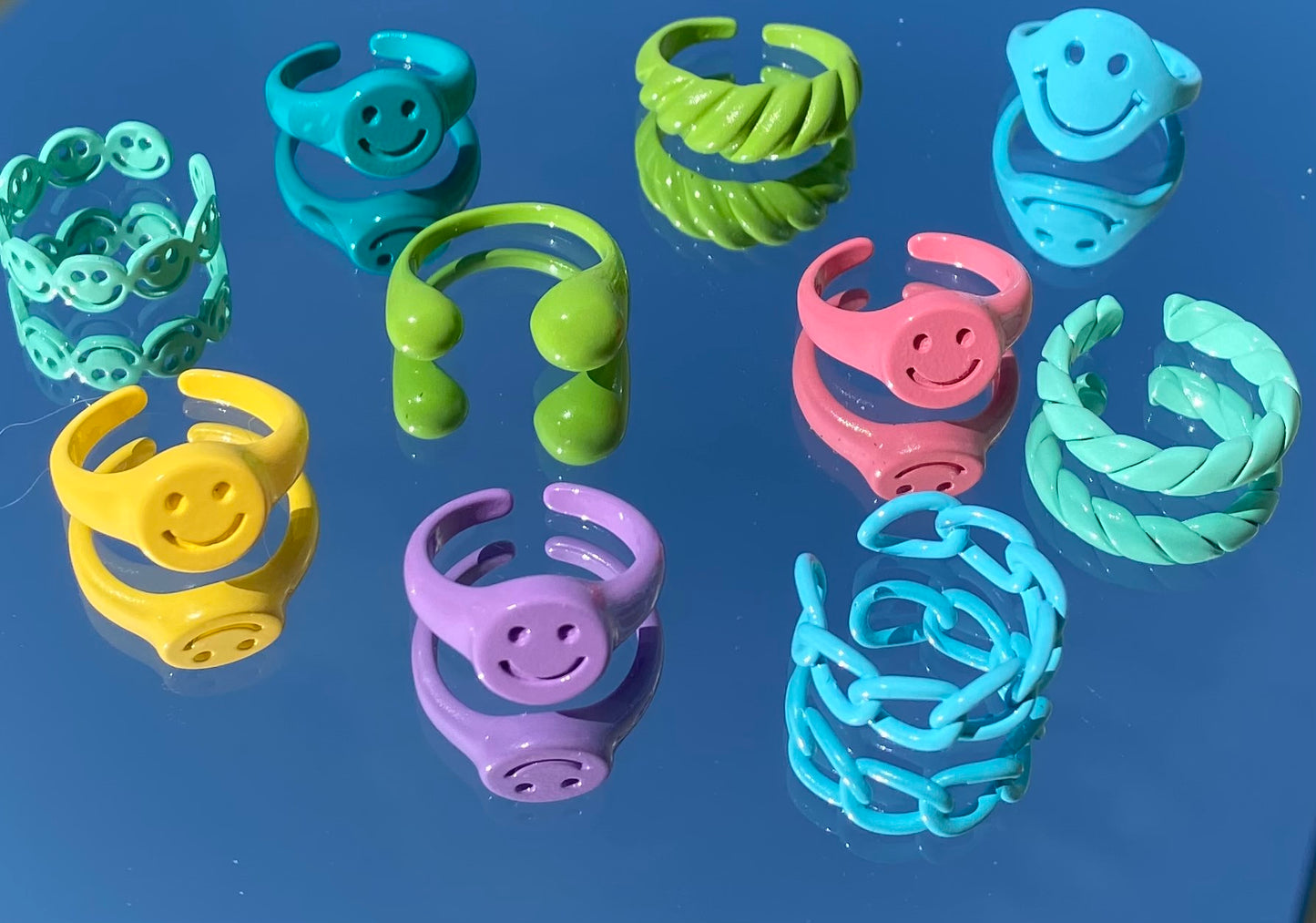 Big Smiley Ring - Sky Blue