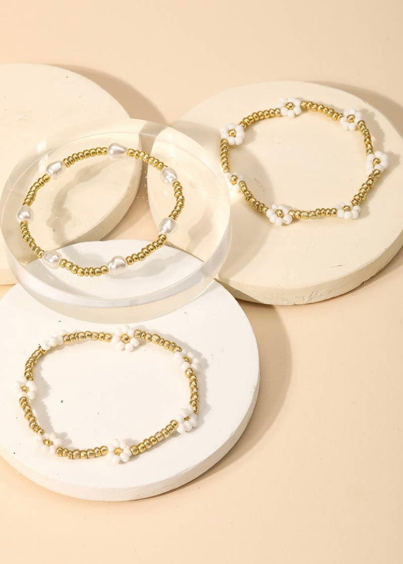 Flower Beaded Bracelet Set